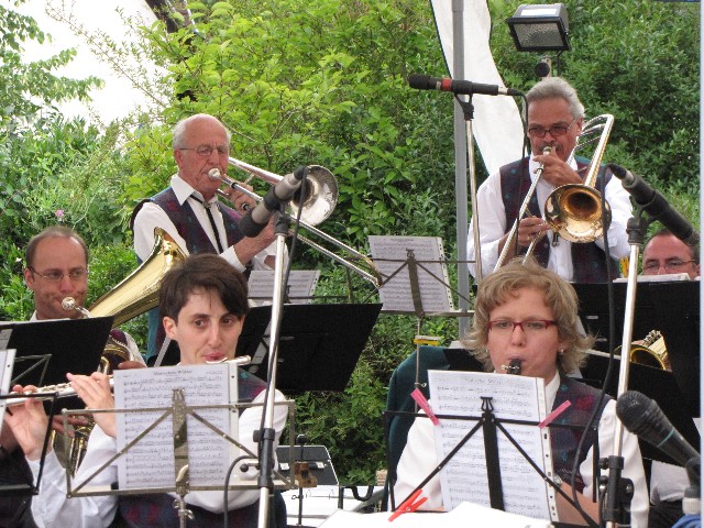 ../Images/strafest0906.jpg