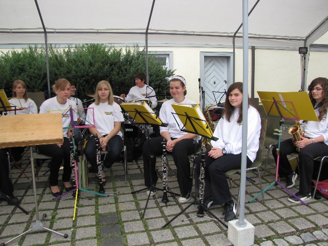 ../Images/strafest0937.jpg