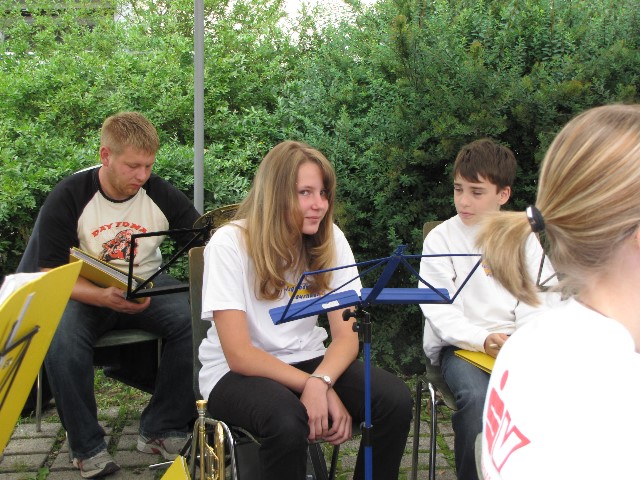 ../Images/strafest0940.jpg