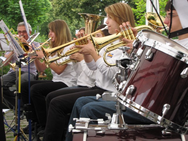 ../Images/strafest0945.jpg