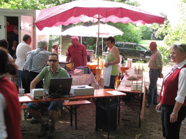 ../Images/waldfest1103.jpg